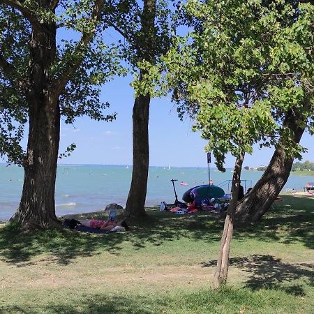 Onebeach Apartman Siófok Exteriör bild